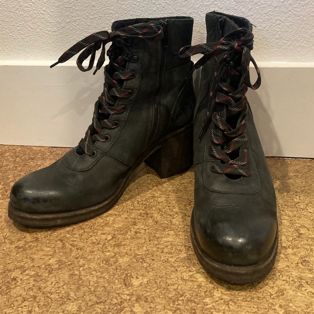 frye black leather zip heeled boots